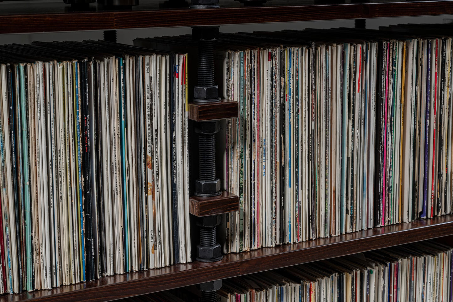 Custom Vinyl Record Storage Cabinet – LP Storage Shelf, Record Player Stand & Hi-Fi Audio Rack (Handmade Solid Wood & Steel)